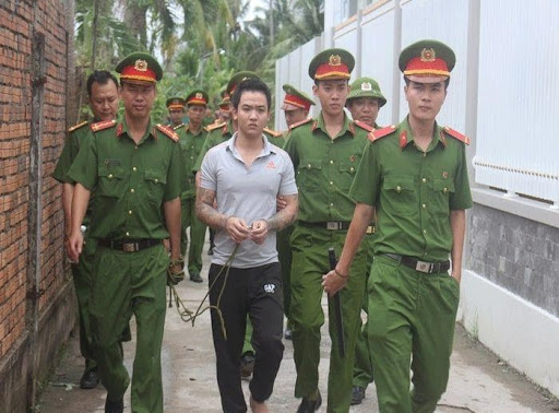 Mơ thấy bị công an bắt Mơ thấy bị công an bắt