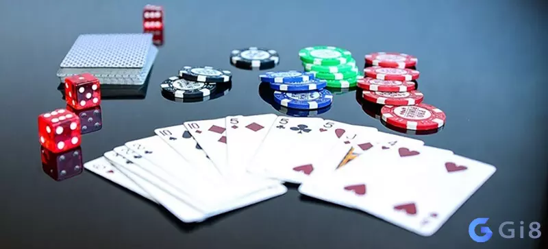 Mơ đánh bài ẩn chứa điều gì? Mơ đánh bài có điềm gì? Con số nào mang lại may mắn?