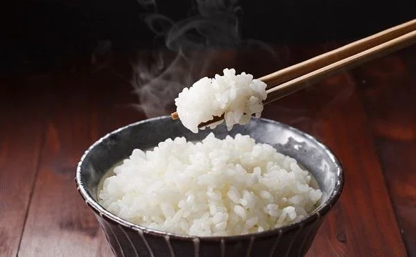 Mơ ăn cơm mang ý nghĩa gì – Điềm báo trong giấc mơ ăn cơm Mơ ăn cơm mang ý nghĩa gì - Điềm báo trong giấc mơ ăn cơm