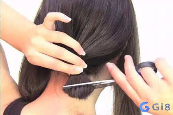cắt tóc là một động bình thường trong đời sống hàng ngày Mơ thấy cắt tóc – Nnhững con số mang lại may mắn