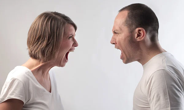 Nằm mơ cãi nhau với người thân là điềm gì? Nằm mơ cãi nhau với người thân là điềm gì?