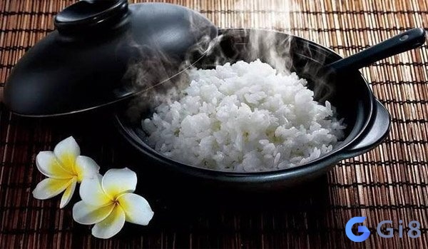 Mơ ăn cơm là điềm báo gì? Mơ ăn cơm đánh con gì trúng lớn
