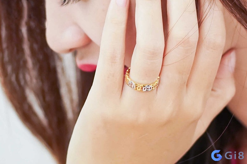 Mơ thấy bản thân đeo nhẫn vàng mơ thấy nhẫn vàng đánh con gì