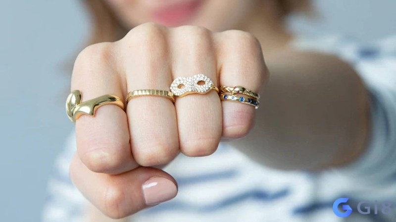 Nằm mộng thấy mình đi mua nhẫn vàng rất may mắn Nằm mộng thấy mình đi mua nhẫn vàng rất may mắn