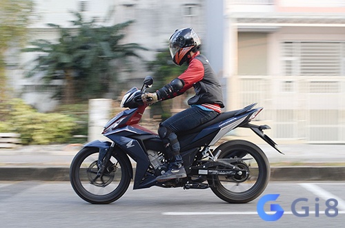 Ngủ mơ thấy đang chạy xe máy báo hiệu sự nghiệp của bạn sắp giành được thành tựu lớn Ngủ mơ thấy đang chạy xe máy báo hiệu sự nghiệp của bạn sắp giành được thành tựu lớn