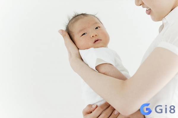 Mơ thấy bế trẻ con cảnh báo về sức khoẻ và lối sống của bạn Mơ thấy bế trẻ con cảnh báo về sức khoẻ và lối sống của bạn