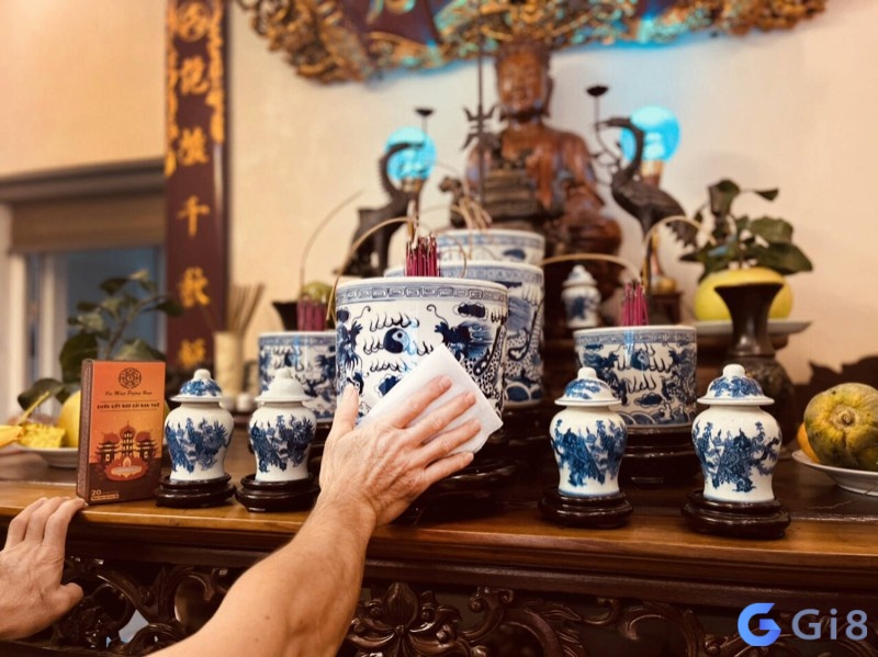 Mộng thấy mình đang lau bàn thờ cho thấy bạn đang đi theo con đường đúng đắn Mộng thấy mình đang lau bàn thờ cho thấy bạn đang đi theo con đường đúng đắn