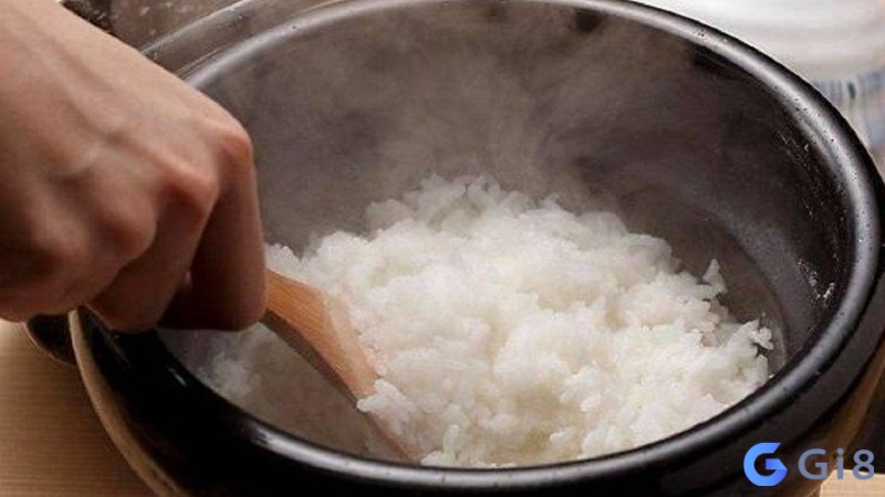 Nằm mơ thấy mình nấu cơm cho thấy bạn là một người rất bảo thủ Nằm mơ thấy mình nấu cơm cho thấy bạn là một người rất bảo thủ