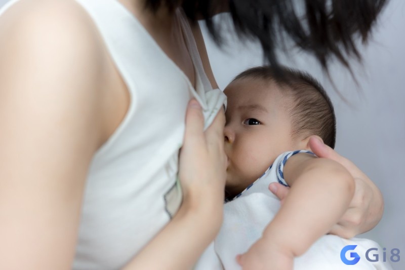 Mơ thấy người khác đang cho con bú là lời nhắc bạn nên cẩn thận hơn Mơ thấy người khác đang cho con bú là lời nhắc bạn nên cẩn thận hơn