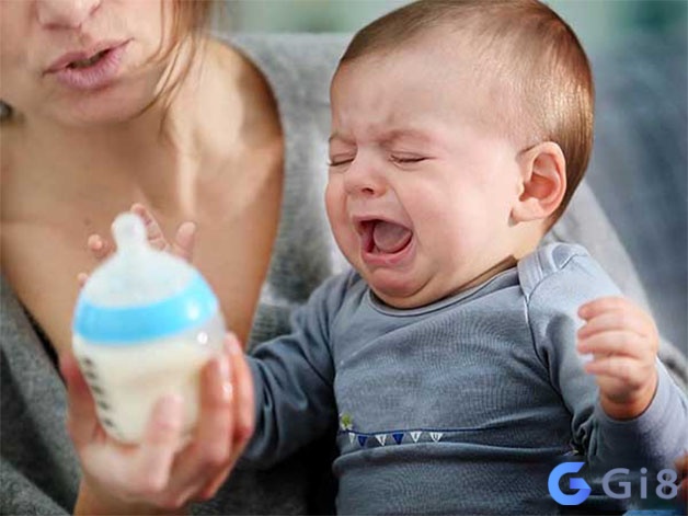 Mơ thấy em bé vừa bú vừa khóc cho thấy bạn đnag làm tổn thương người khác Mơ thấy em bé vừa bú vừa khóc cho thấy bạn đnag làm tổn thương người khác
