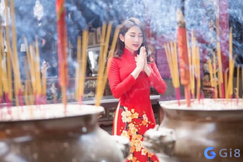 Mơ thấy mình đi chùa luận giải dựa trên tình huống mơ cụ thể Mơ thấy mình đi chùa luận giải dựa trên tình huống mơ cụ thể