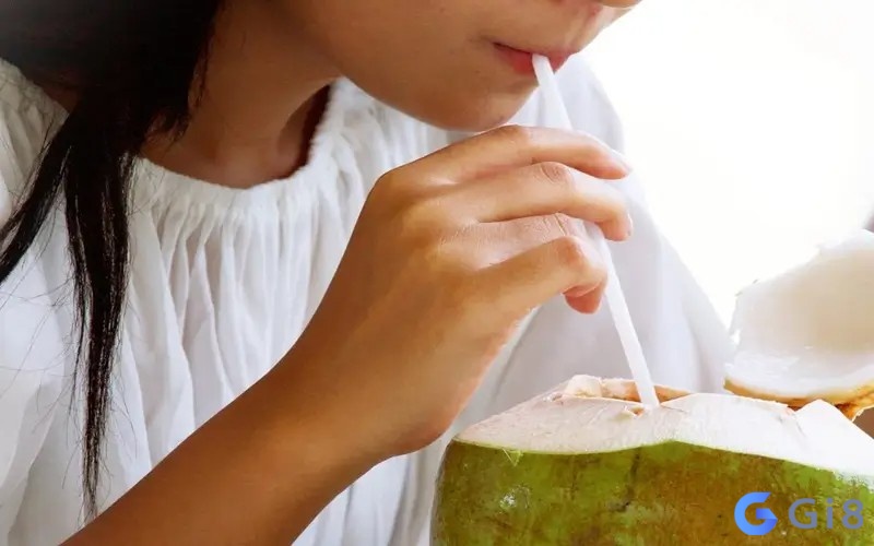 Mơ thấy uống nước dừa có thể là điềm báo may mắn hoặc xui rủi Mơ thấy uống nước dừa có thể là điềm báo may mắn hoặc xui rủi