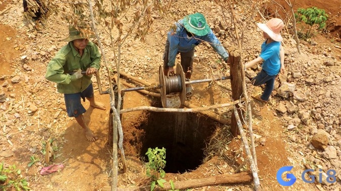 Mơ thấy đào cái giếng nước cho nhà mình thì tài lộc của gia đình sẽ tăng lên đáng kể Mơ thấy đào giếng nhà mình thì tài lộc của gia đình sẽ tăng lên đáng kể