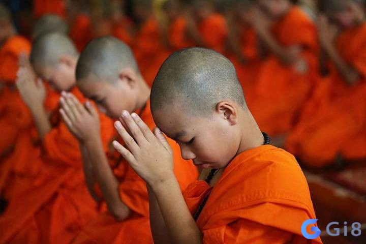 Mơ thấy có người khác cầu nguyện trước bàn thờ Phật phản ánh nhu cầu về sự kết nối Mơ thấy có người khác cầu nguyện trước bàn thờ Phật phản ánh nhu cầu về sự kết nối