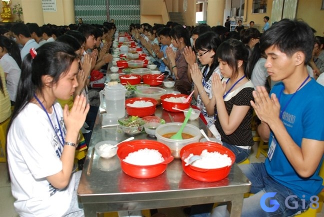 Mơ thấy vào chùa ăn cơm với bạn bè là điềm báo bạn sẽ có những người bạn tốt Mơ thấy vào chùa ăn cơm với bạn bè là điềm báo bạn sẽ có những người bạn tốt