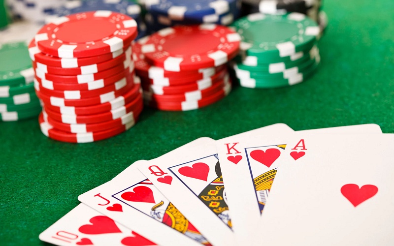 Game bài poker - Hướng dẫn toàn diện cho người mới bắt đầu Game bài poker - Hướng dẫn toàn diện cho người mới bắt đầu