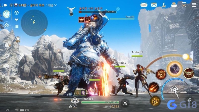 Game online nhiều người chơi nổi bật với tính tương tác cao và khả năng cập nhật liên tục, vượt trội hơn game offline.
